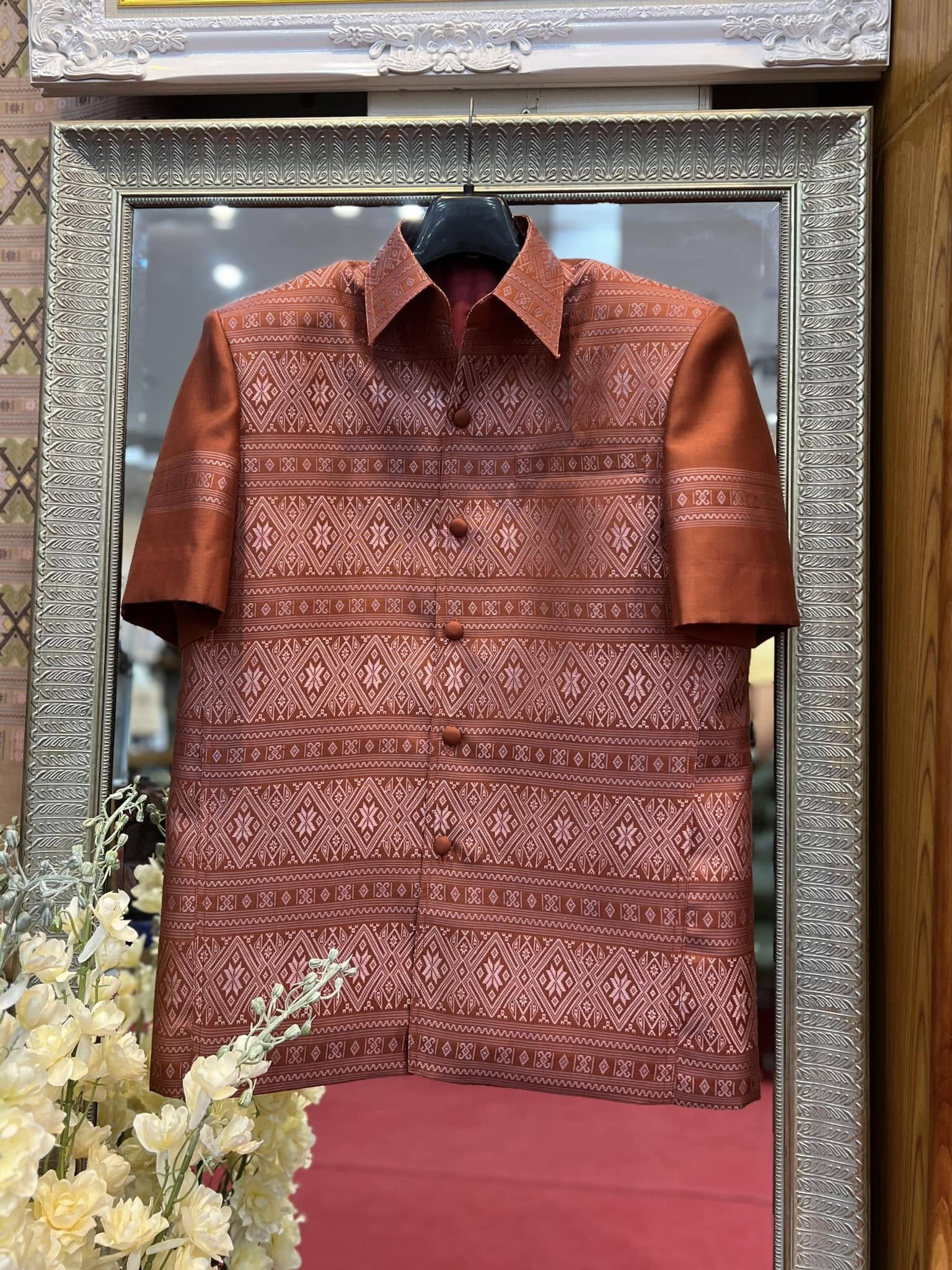 เสื้อสูทไหมแพรวา แขนสั้น สีส้มทอง เลือกไซส์ รหัส DR-BM-0901689