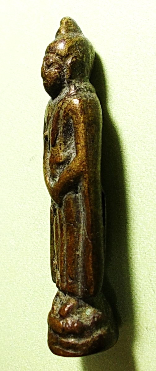 รูปหล่อโบราณ พระพุทธปางถวายเนตร (พระประจำวันอาทิตย์) หลวงปู่ใจ วัดเสด็จ จ.สมุทรสงคราม ปี 2497