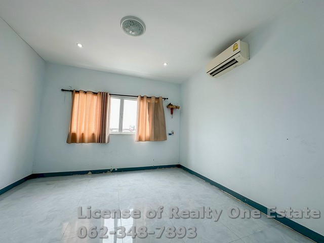 ขาย / ให้เช่า อาคารพาณิชย์ 3.5 ชั้น หลังมุม ติดหน้าโครงการ หมู่บ้านประชาสุข เลคแอนด์มอลล์ แสมดำ พระราม 2 บางขุนเทียน