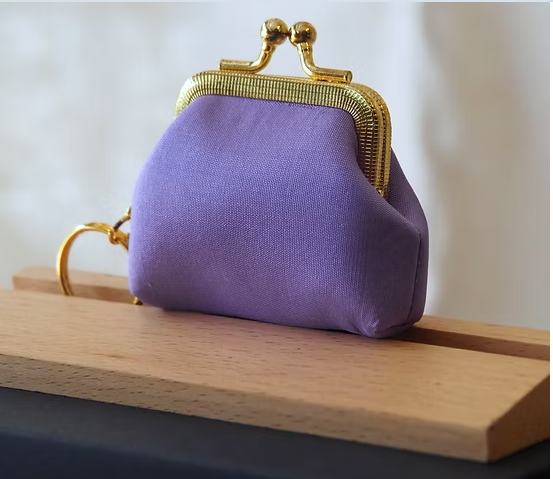 กระเป๋าสตางค์ ใส่เหรียญ ขนาด 7x7x2.5cm. สีม่วงเทา GL-CT-103484