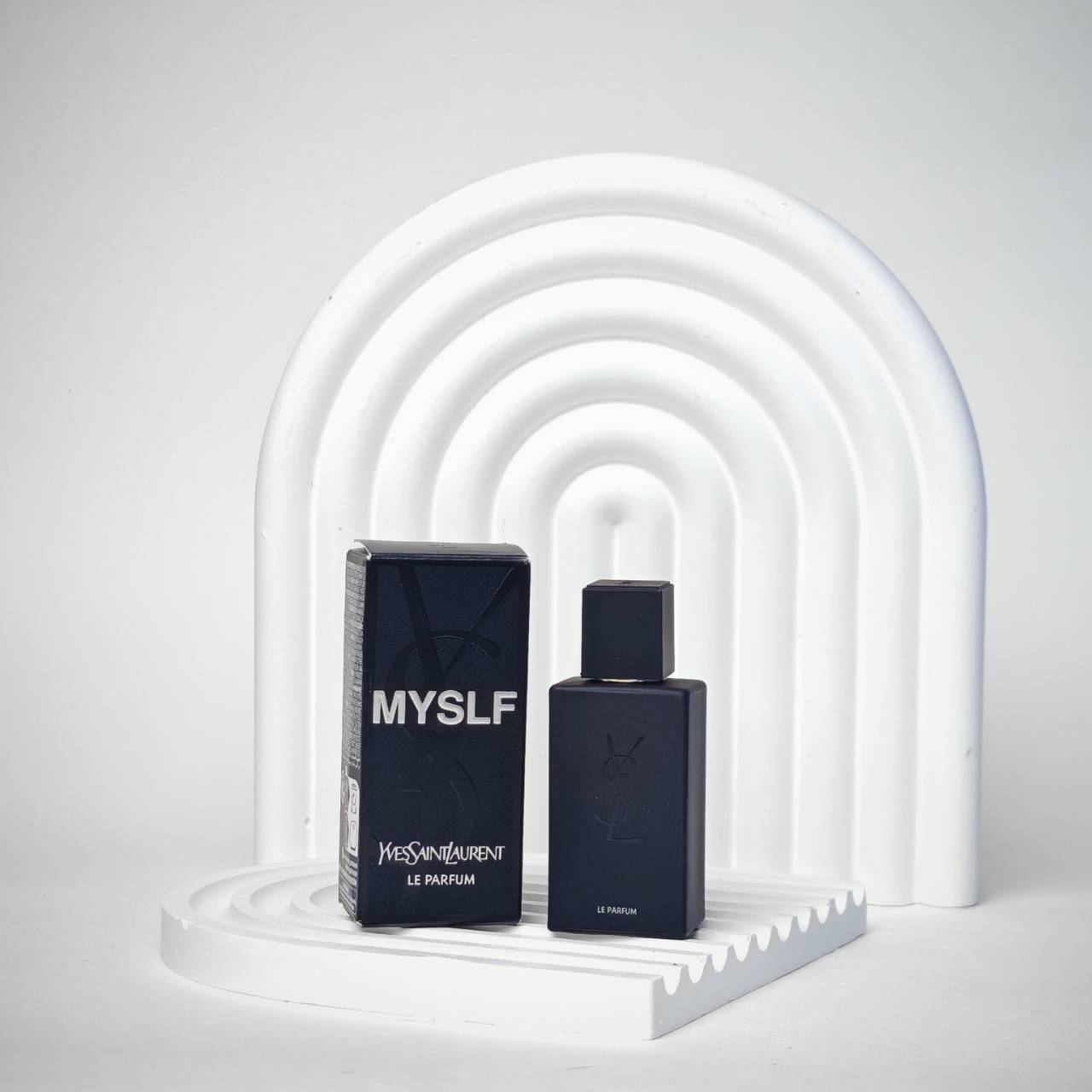 น้ำหอมจิ๋วมินิ YSL MYSLF Le Parfum 7.5ml แบบแต้มมีกล่อง ( Mini Perfume น้ำหอมขนาดพกพา) น้ำหอมจิ๋วมินิ ขวดน่ารัก ตั้งโชว์ก็สวย พกพาก็สะดวก หัวแต้มตามจุดชีพจร
