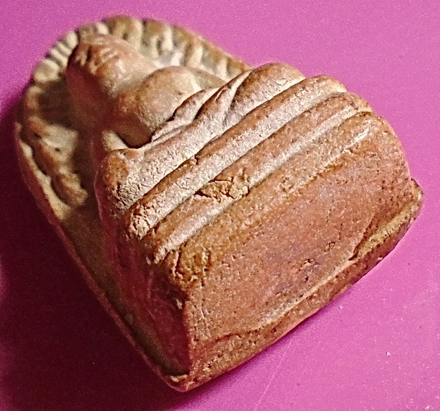 พระรอดบรรจุกริ่ง รุ่นแรก เนื้อผงผสมว่านหลังโค๊ตข้าวสาร หลวงพ่อฤาษีลิงดำ วัดท่าซุง อุทัยธานี ปี 2525