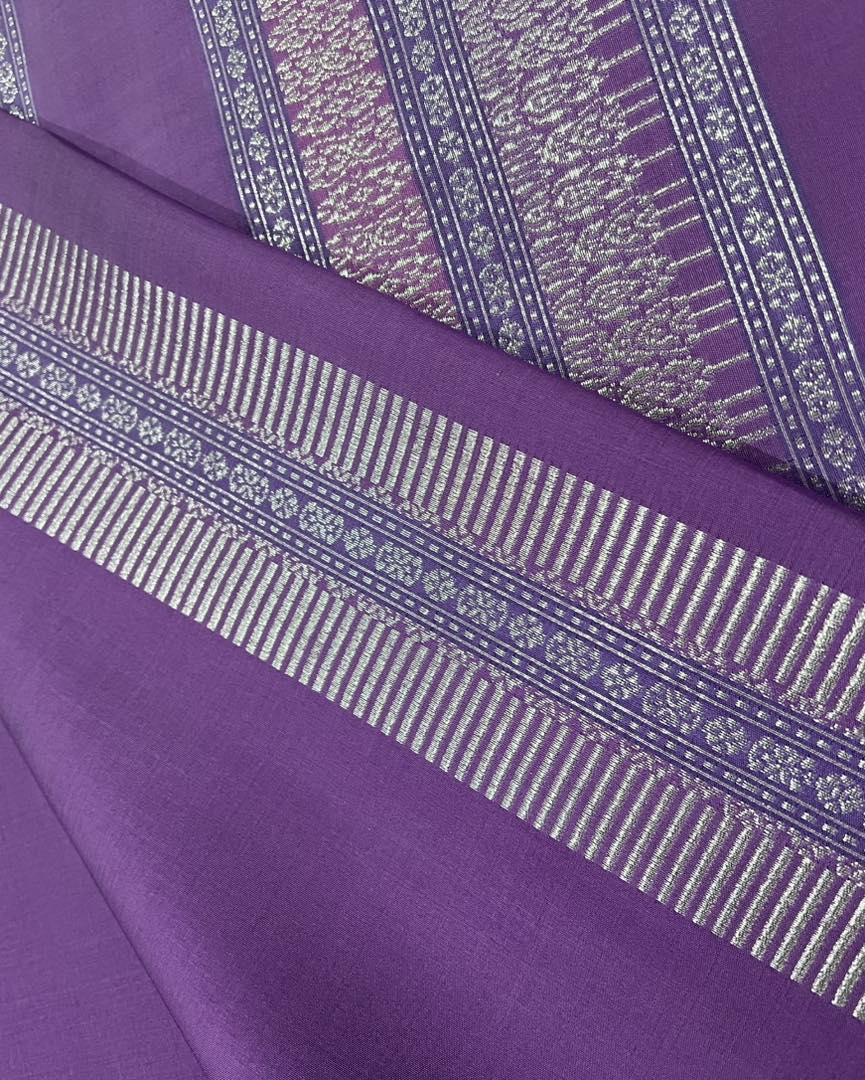 (ผ้าชุด)ผ้าไหมยกดอกลำพูน ยกดอกดิ้นเงิน ขนาด 1.03x4.54เมตร ลายกลีบกุหลาบ พื้นสีม่วง รหัส N90-29-0922682