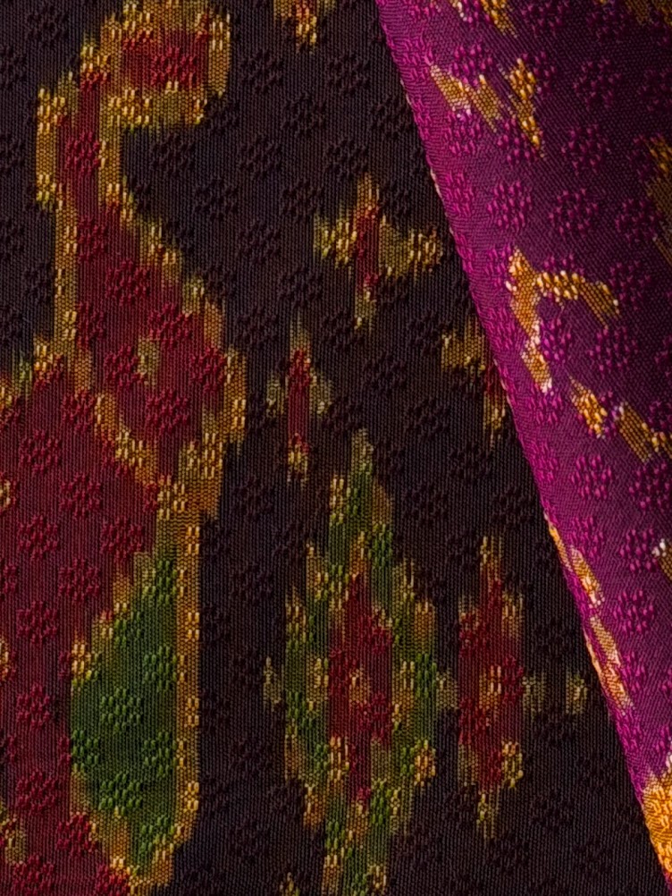 ซิ่น ผ้าไหมมัดหมี่ ทอยกดอก 6ตะกอ ขนาด 1x2 เมตร ลายขอพระราชทาน มีหน้านาง สีชมพูบานเย็น รหัส PCS-NY-11226811