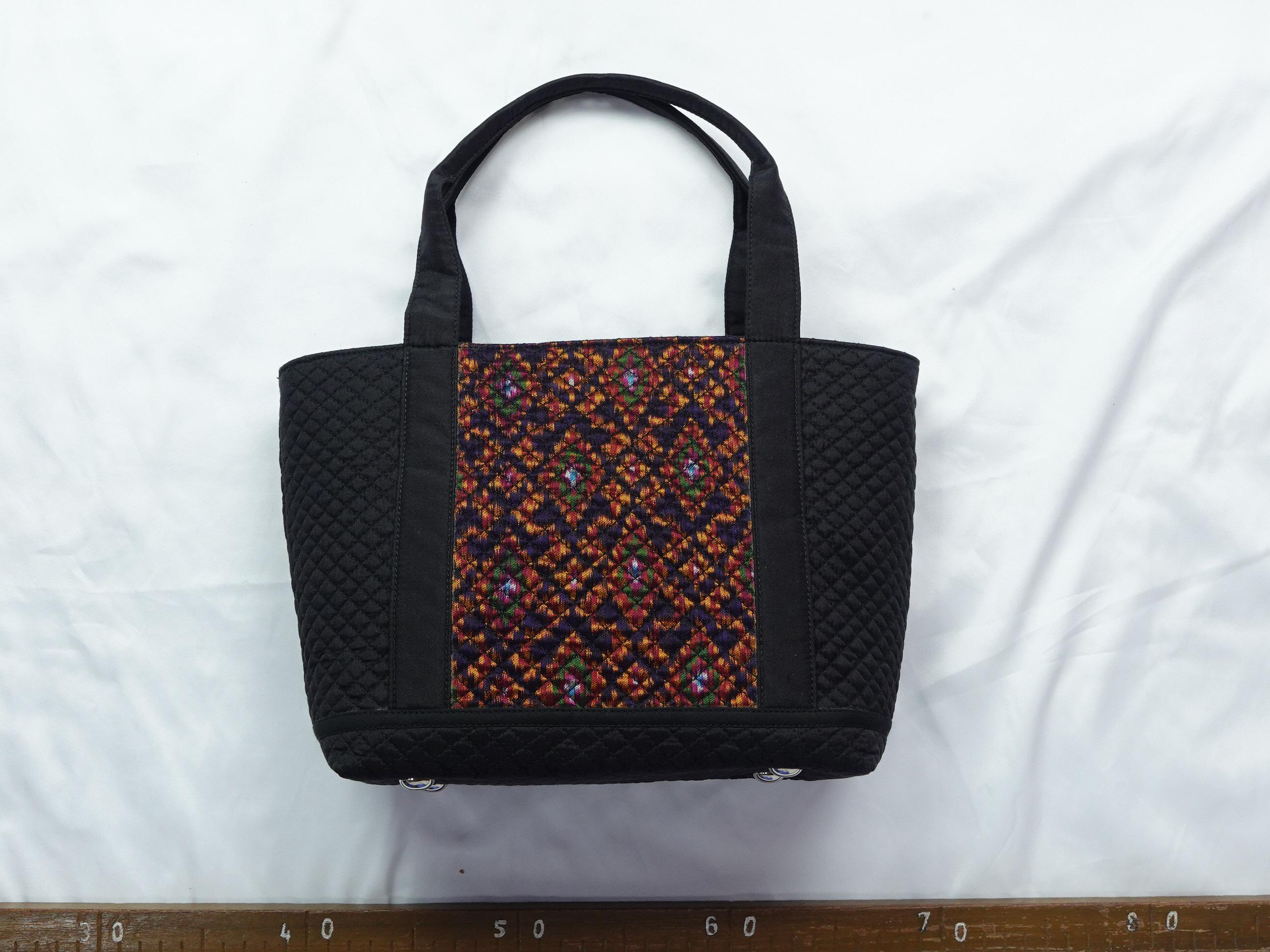 กระเป๋าถือ ผ้าไหมแท้ ขนาด 10x10นิ้ว สีดำ รหัส GLC-NY-01246803