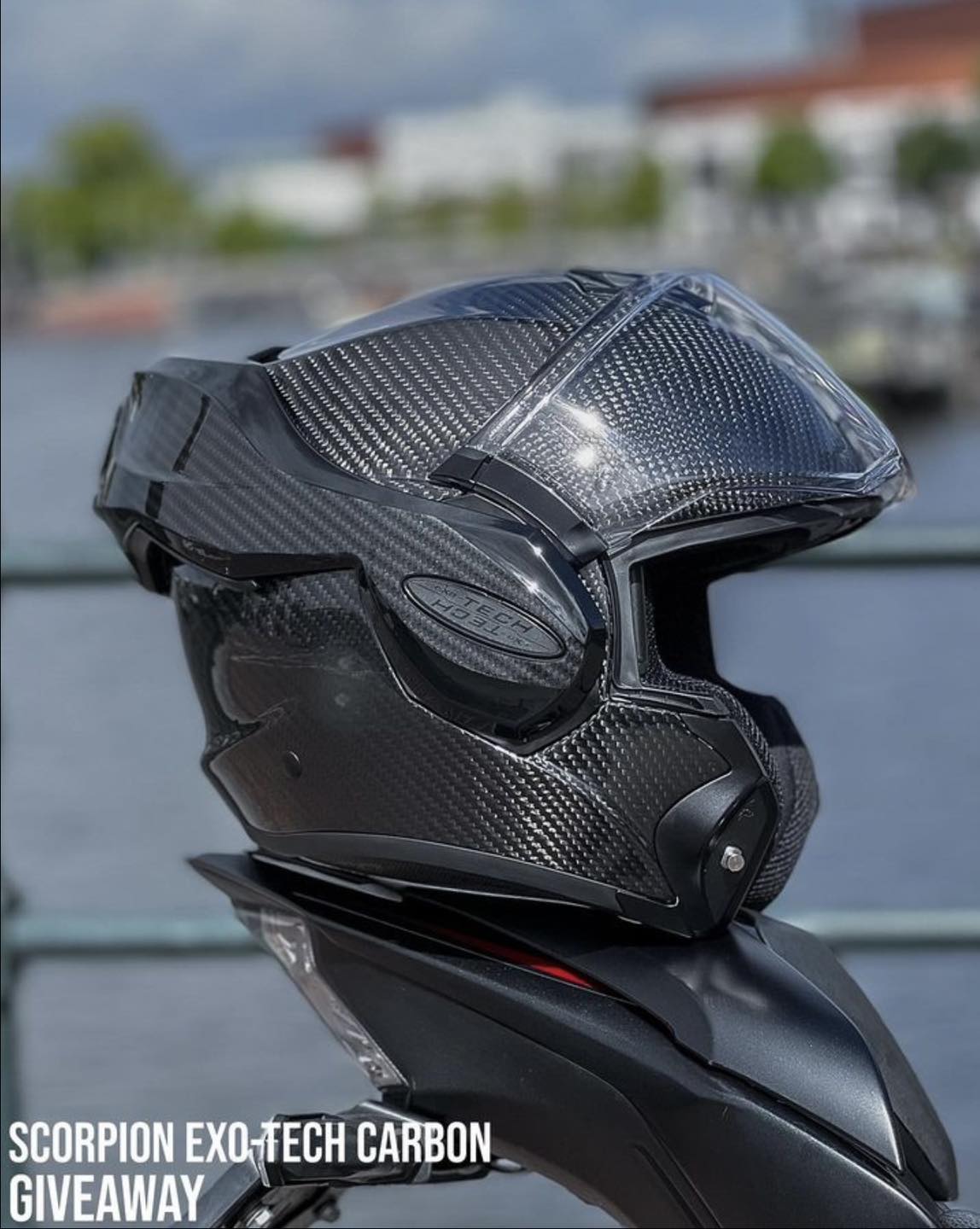 Scorpion EXO - รุ่น EXo Tech ลาย Carbon matt black คาร์บอนเงา Modular