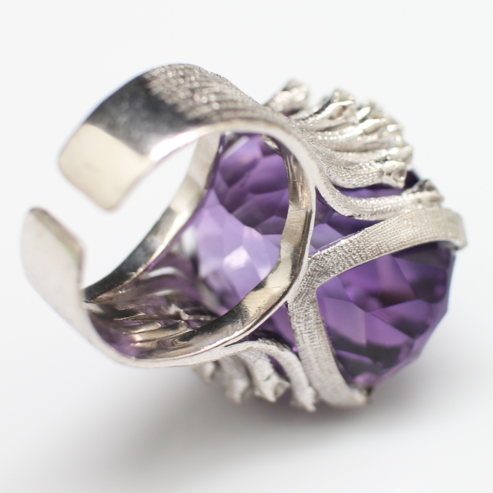 RG250130 แหวนอะเมสิส ฝังเพชรแท้ 0.90 กะรัต ทองแท้ 14k นน.รวม 26.9 กรัม ขนาดแหวน 53-54 อะเมทิส 59 กะรัต