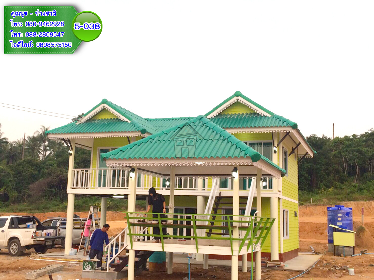 5-038 บ้านน็อคดาวน์ยกสูง 2 ชั้น ทรงปั้นหยาผสมมะนิลา (สีเขียว)