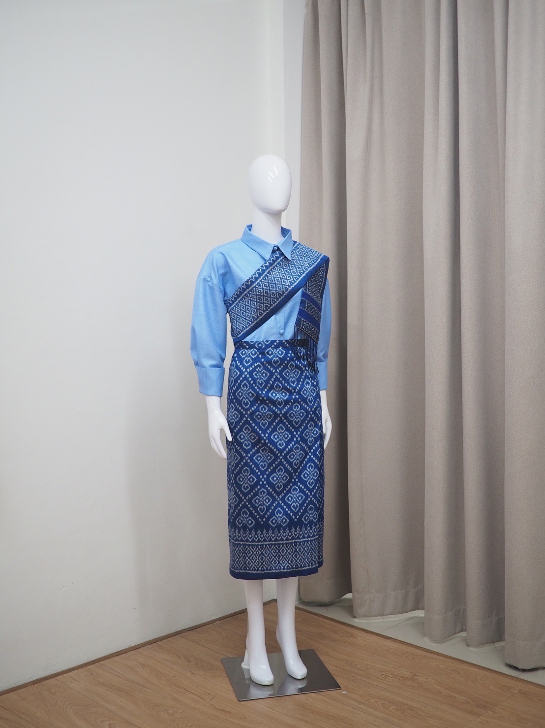 แบบตัด ผ้าถุง+ผ้าสไบ ตามแบบ (ไม่รวมผ้า) chobmai รหัส CUT-61-111767