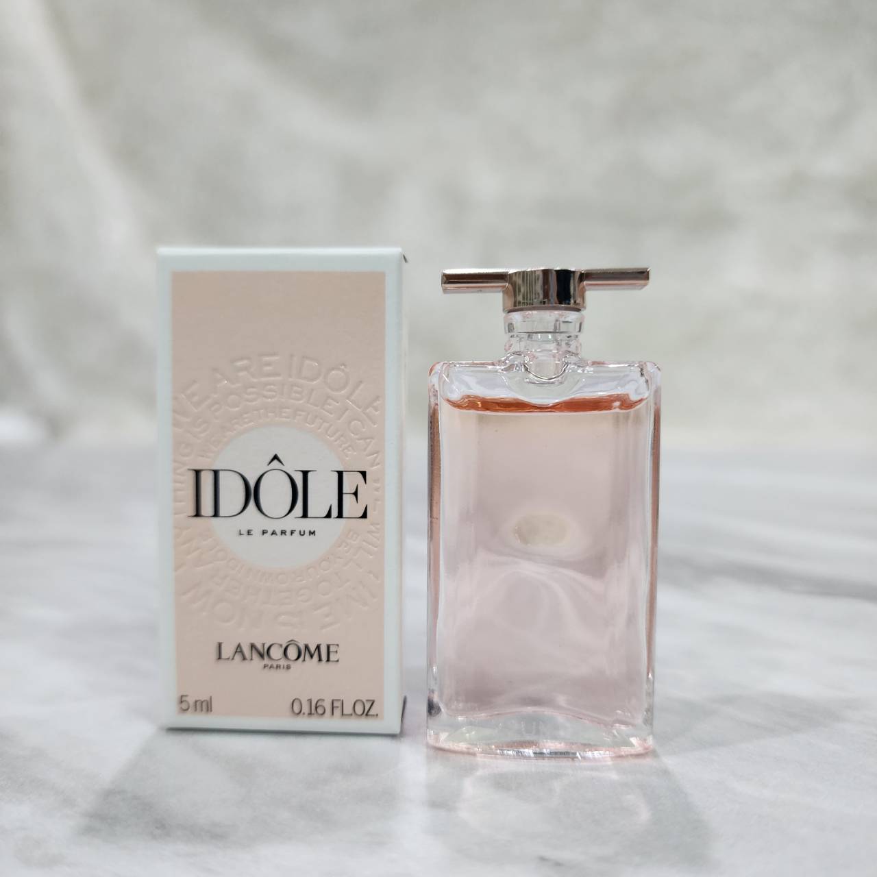 น้ำหอมจิ๋วมินิ Lancome Idole Le Parfum 5ml แบบแต้มมีกล่อง ( Mini Perfume น้ำหอมขนาดพกพา) น้ำหอมจิ๋วมินิ ขวดน่ารัก ตั้งโชว์ก็สวย พกพาก็สะดวก หัวแต้มตามจุดชีพจร