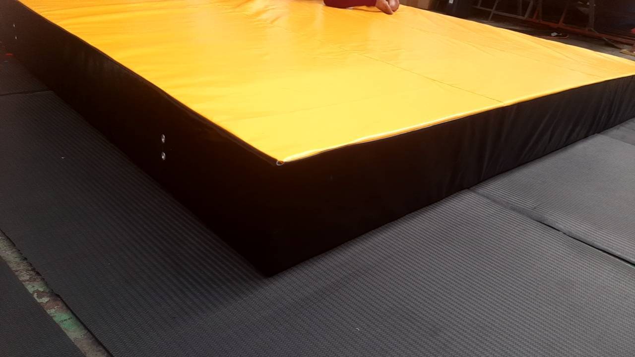 เบาะกระโดดสูงหนา20cm