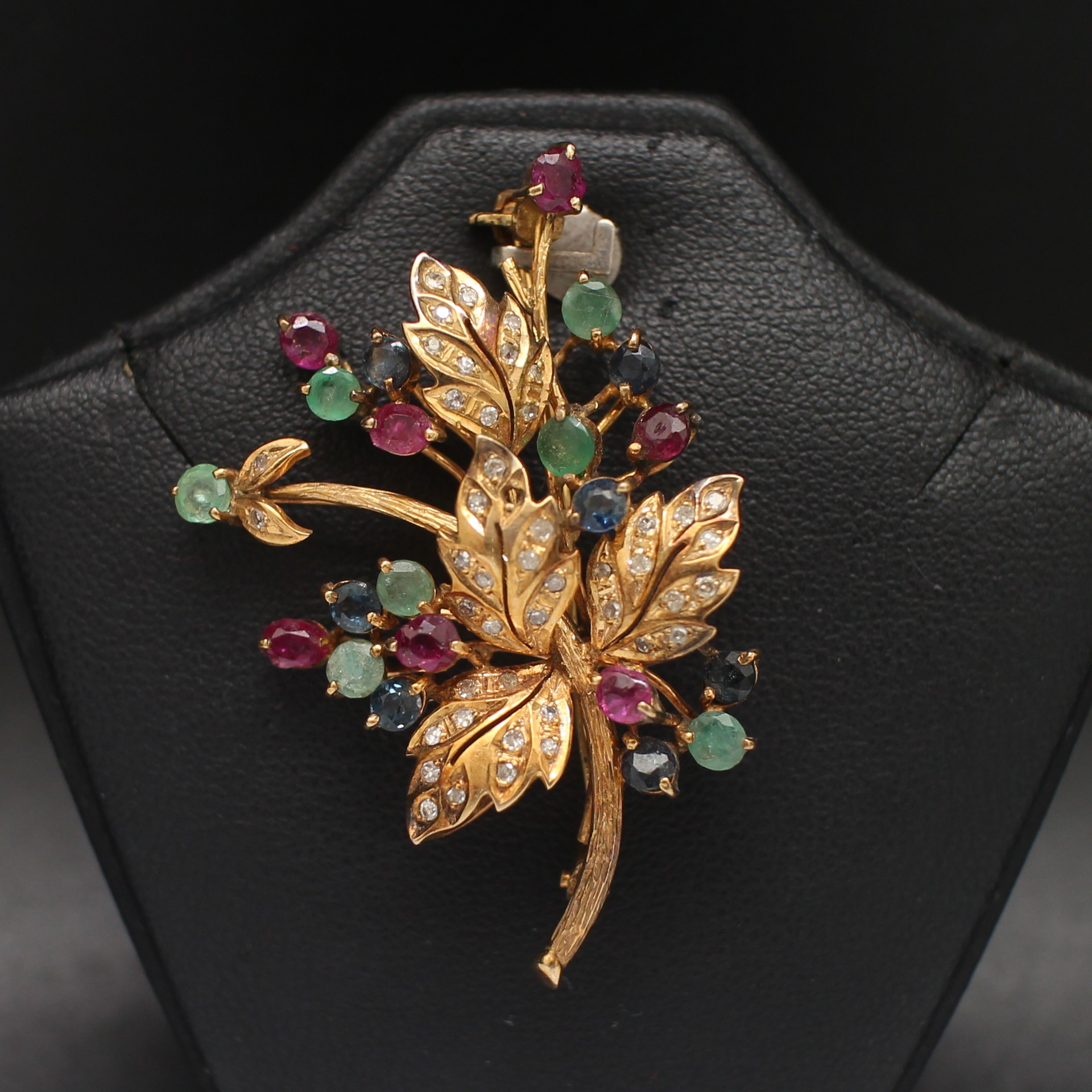 CL25046 เข็มกลัดช่อดอกไม้ ทับทิม มรกต ไพลิน เพชรกุหลาบ ทองแท้ 14k นน.รวม 7.7 กรัม