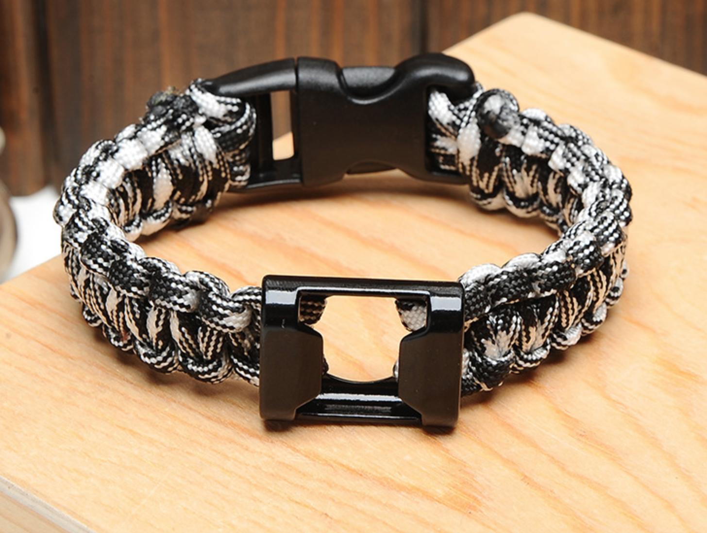 ที่เปิดขวด V.1 แต่งสายรัดข้อมือ paracord