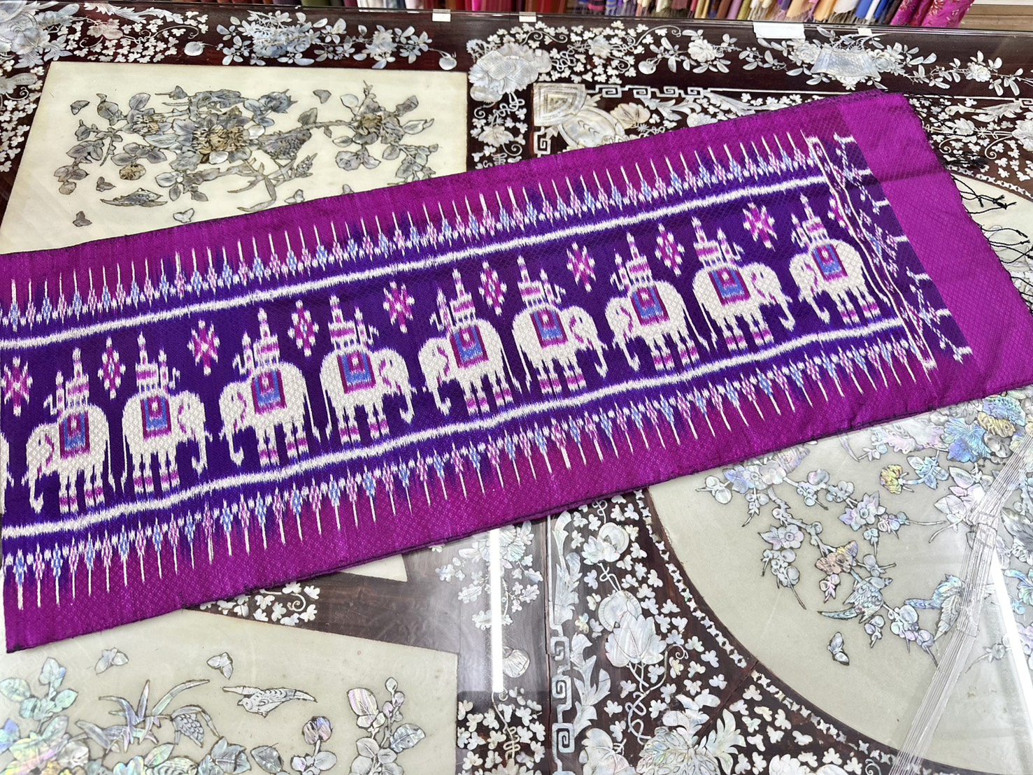 ผ้าพันคอไหม สไบลูกแก้วมัดหมี่ ไหมแท้ ขนาด 35x200cm ลายช้าง สีม่วง รหัส L4E-ST-1031681