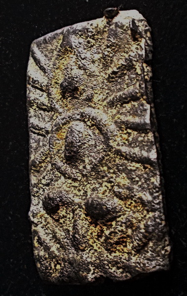 เหรียญหล่อ ลป.ศุข กลุ่มพิมพ์บัวบาน ศิลป์ชาวบ้าน