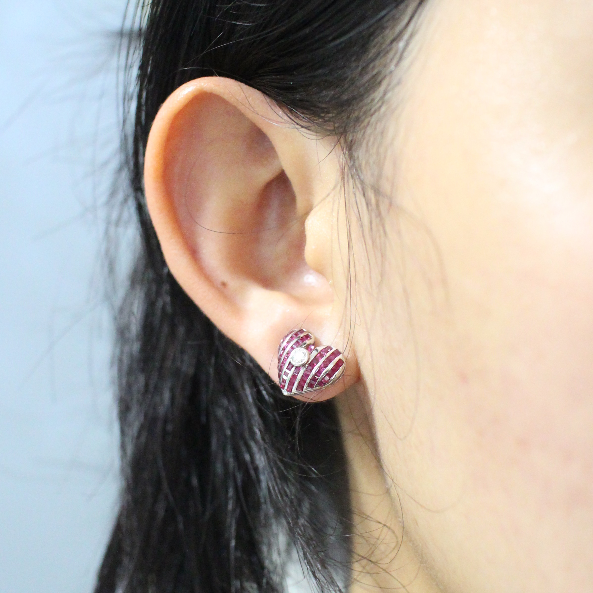 ER25182 ต่างหูทับทิมหัวใจ ประดับเพชรแท้ 2 เม็ด 0.20 กะรัต ทองแท้ 18k นน.รวม 5.1 กรัม