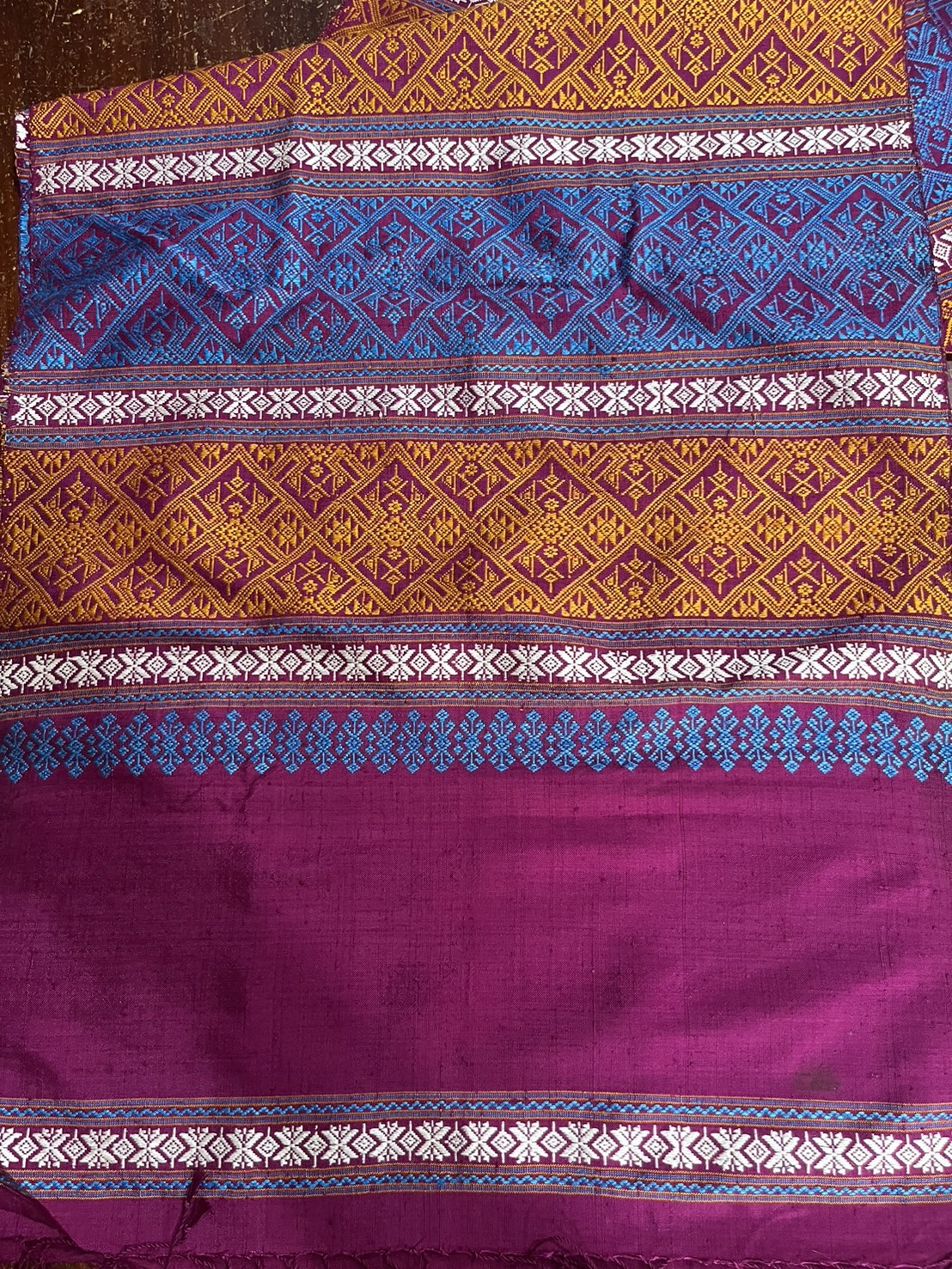 ผ้าพาดไหล่ ไหมแท้ สไบขิด ลายแพรวา พื้นสีม่วง LW4A-NY-0830673