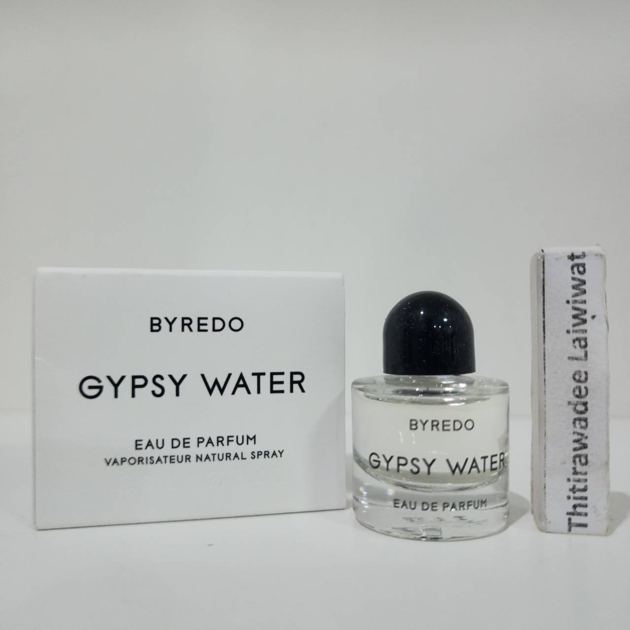 น้ำหอมจิ๋วมินิ Byredo Gypsy Water Eau de Parfum 8ml แบบแต้มมีกล่อง ( Mini Perfume น้ำหอมขนาดพกพา) น้ำหอมจิ๋วมินิ ขวดน่ารัก ตั้งโชว์ก็สวย พกพาก็สะดวก หัวแต้มตามจุดชีพจร