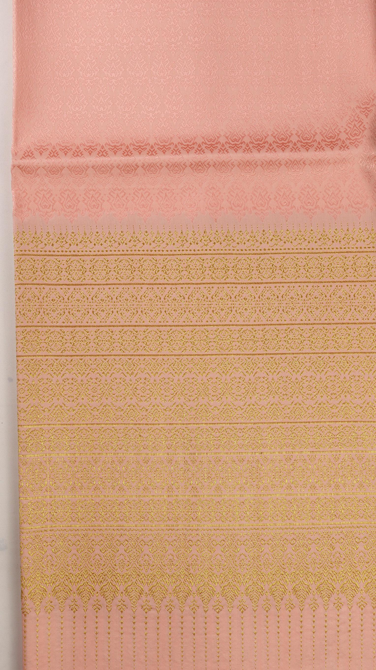 ซิ่น ผ้าไหมยกสุรินทร์ ไหมแท้ เกาะเชิงดิ้นทอง ขนาด 1x2เมตร พื้นสีส้มชมพูโอลโรสอ่อน N11-NY-09016713