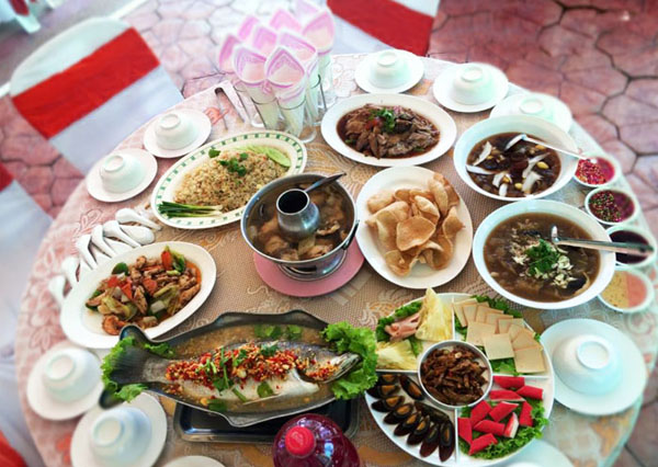 ร้านจัดโต๊ะจีนที่บ้านขอนแก่น โทร 061-1535786