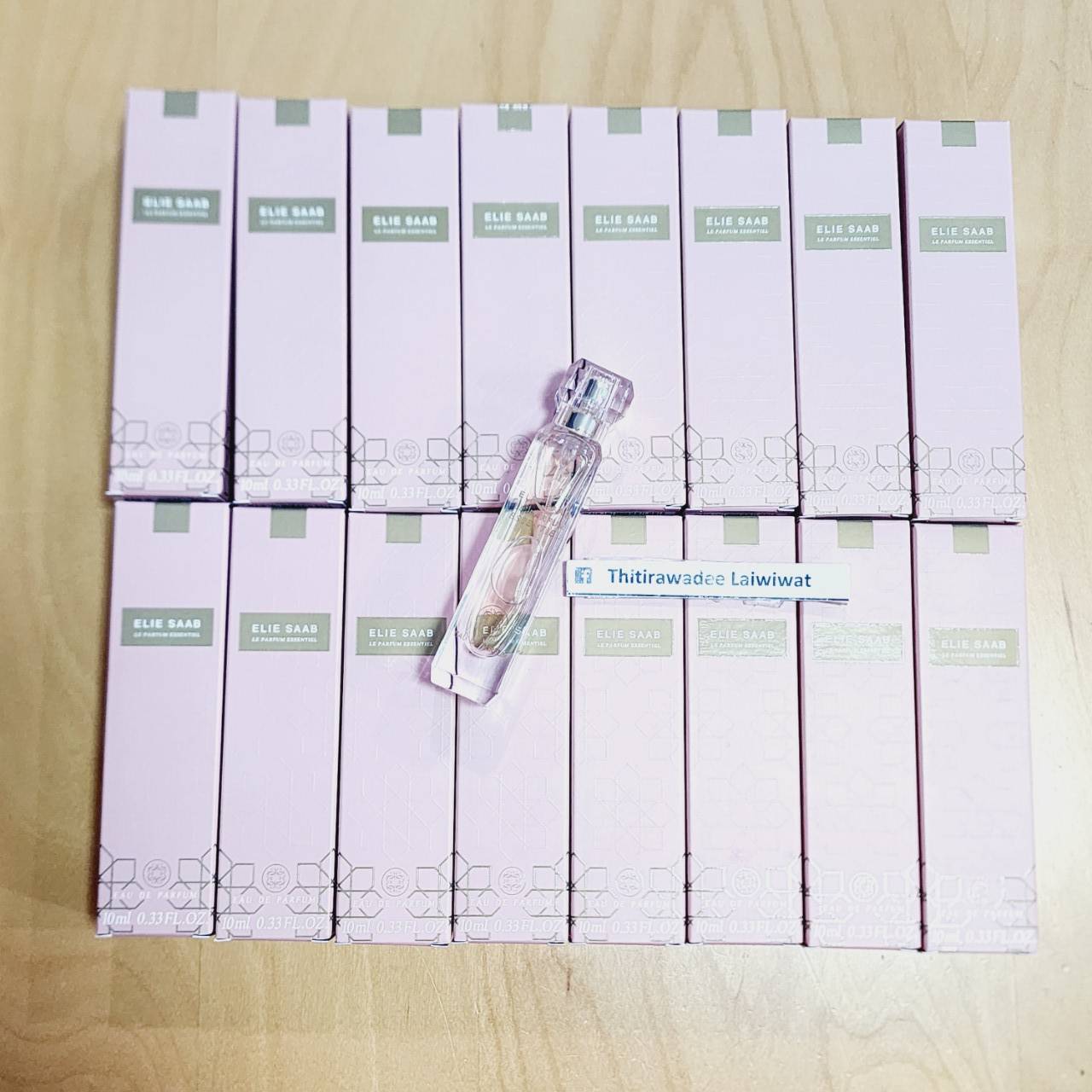 น้ำหอมจิ๋วมินิ Elie Saab Le Parfum Essentiel Eau De Parfum 10ml แบบสเปรย์พร้อมกล่อง ( Mini Perfume น้ำหอมขนาดพกพา) น้ำหอมจิ๋วมินิแบบทดลองแบบสเปรย์ พกพาก็สะดวกใช้ฉีดตามจุดชีพจร