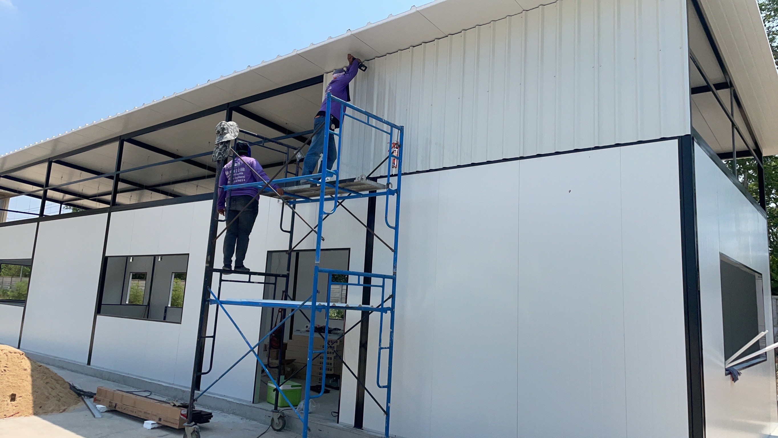 ออฟฟิศสำเร็จรูป บริษัทเหลียงซิ ขนาด5.00x20.00x4.50 เมตร