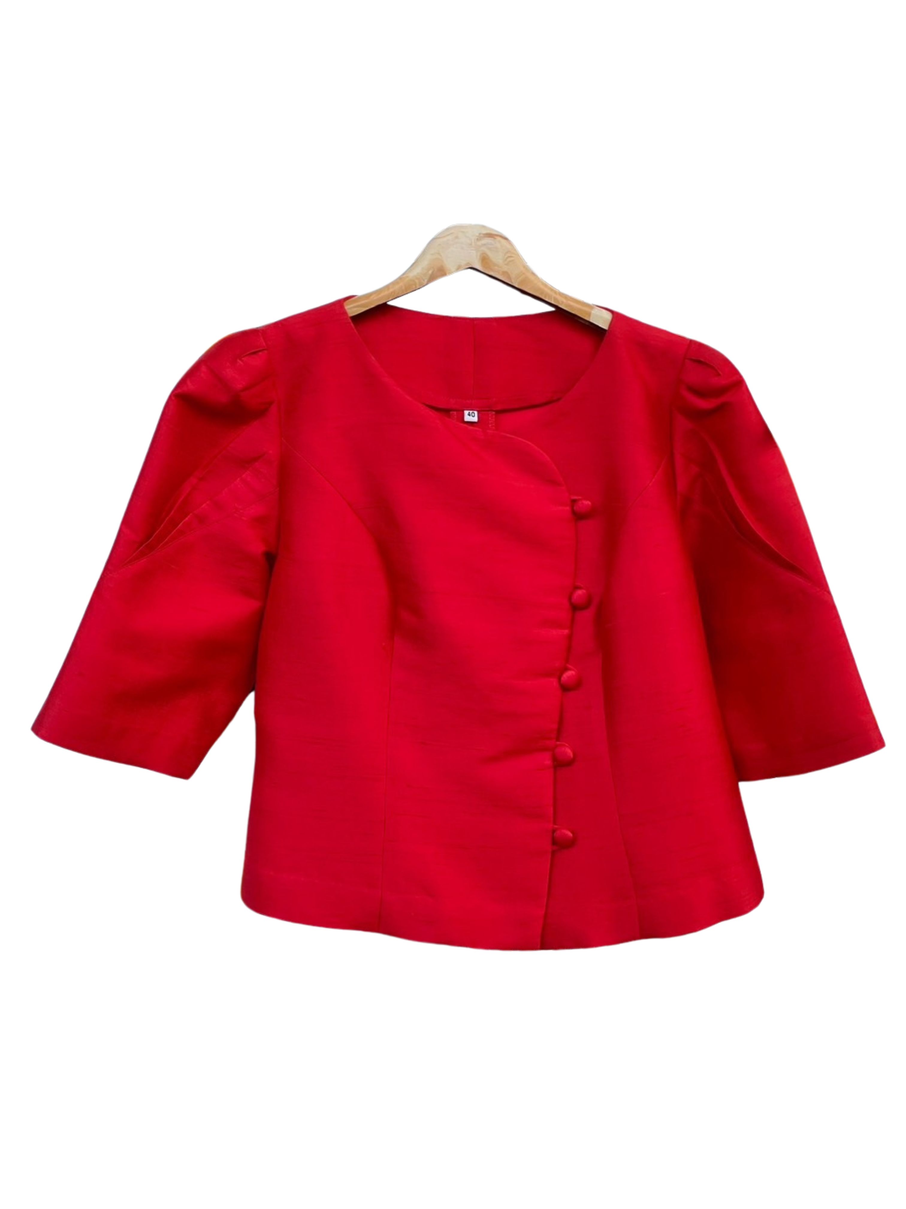 เสื้อผ้าไหม สีพื้น เนื้อไหมบ้าน รอบอก 40นิ้ว พื้นสีแดง รหัส WD-PTS-12036715