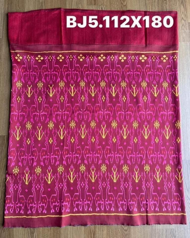 ซิ่น พระตะบอง ไหมบ้านสาวมือ ย้อมสีธรรมชาติ ขนาด 112x180ซม สีแดง รหัส N9-SIL-BJ5