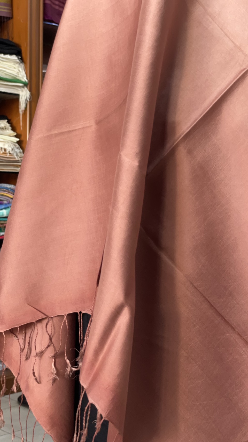 ผ้าคลุมไหล่ผ้าไหม สไลด์สี เนื้อเรียบ ขนาด 60x200ซม. สีส้ม รหัส ZYE-AA-1114684