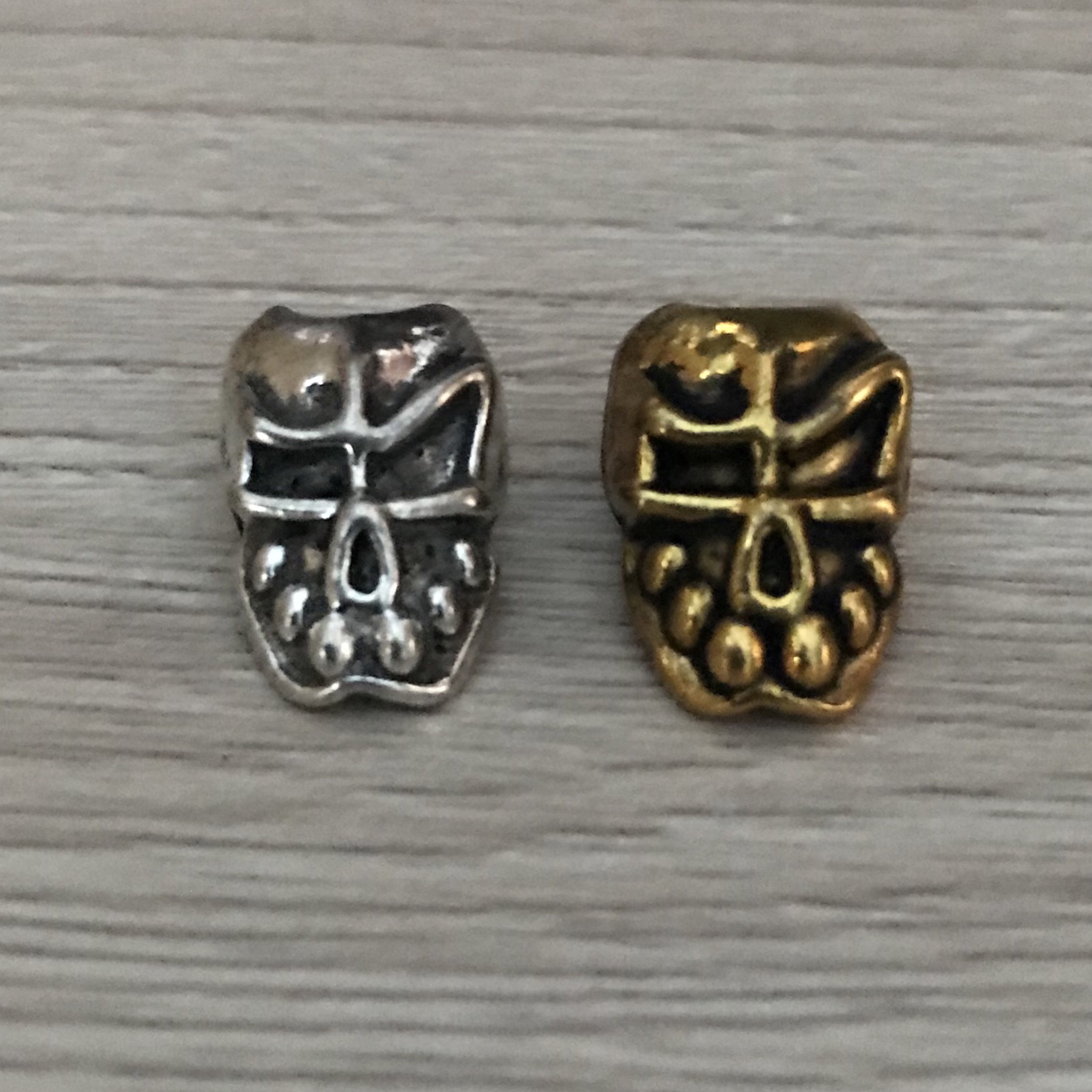 หัวกระโหลก V.1 - สำหรับร้อยสาย lanyard,paracord