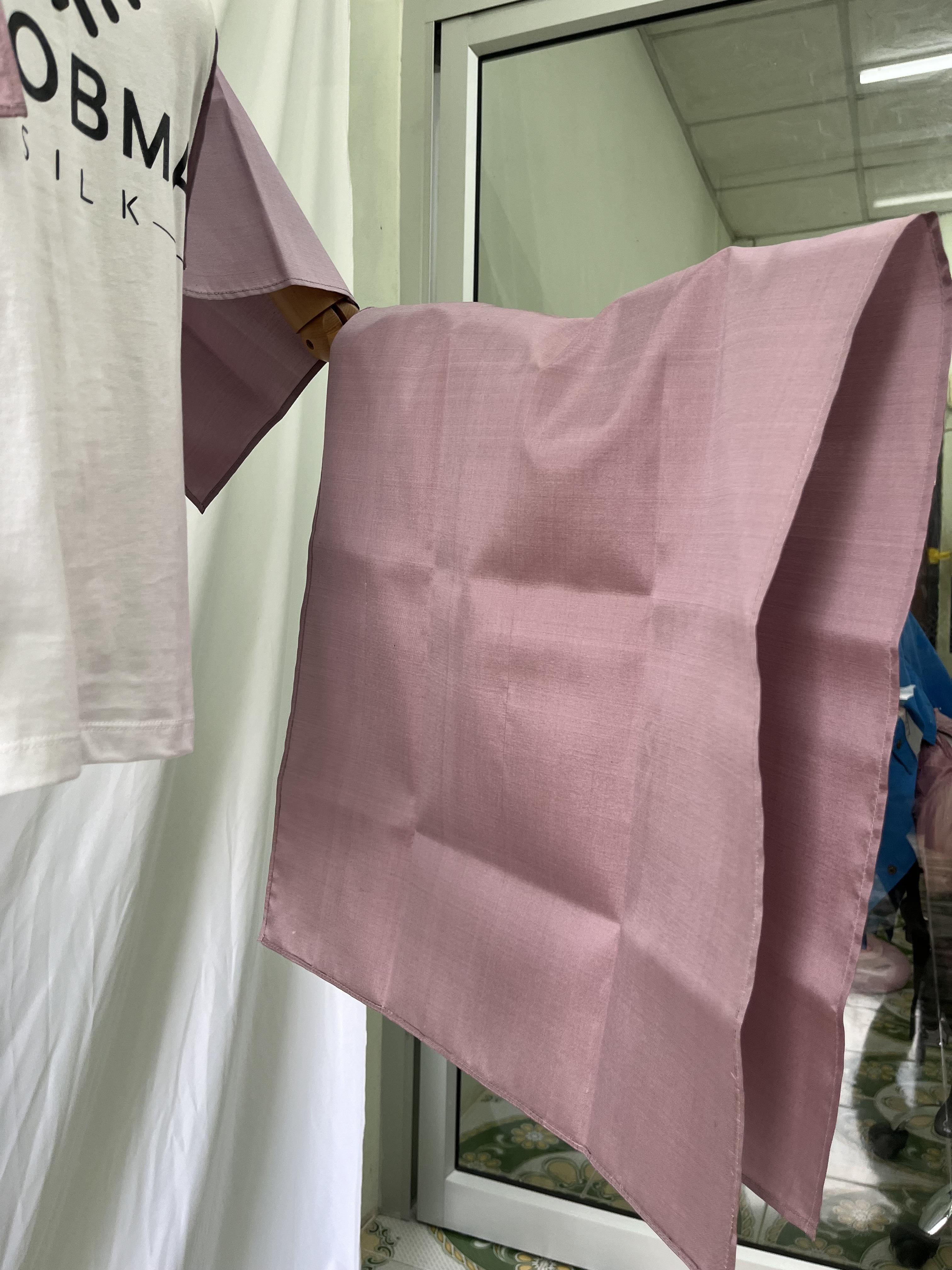 บริการพับขอบ เย็บริมชายผ้า (คิดราคาตามเมตร)