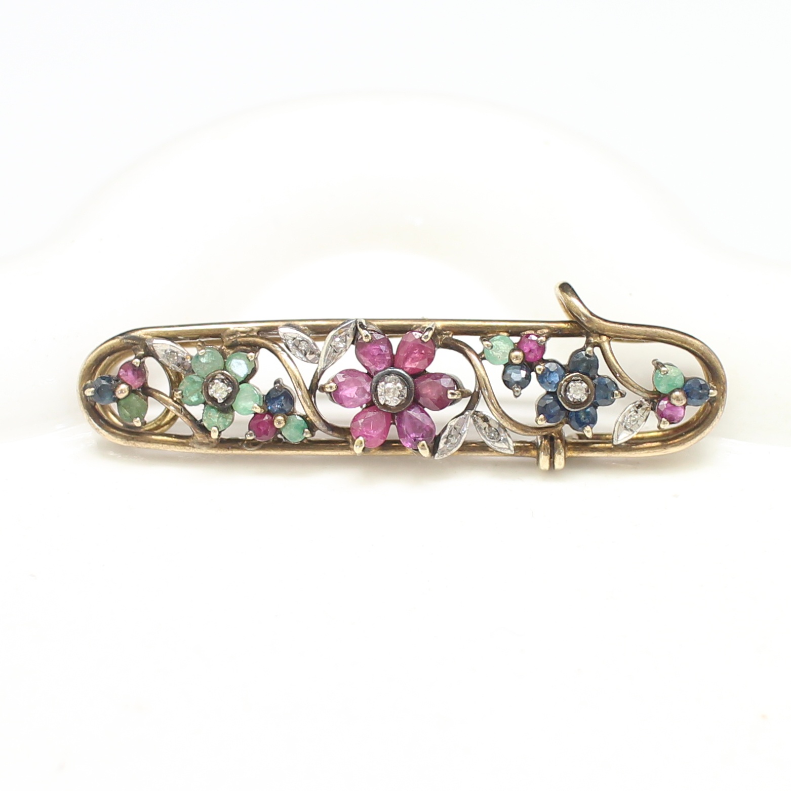 CL25135 เข็มกลัดดอกไม้พลอยหลากสี ทองแท้ 9k นน.รวม 10 กรัม