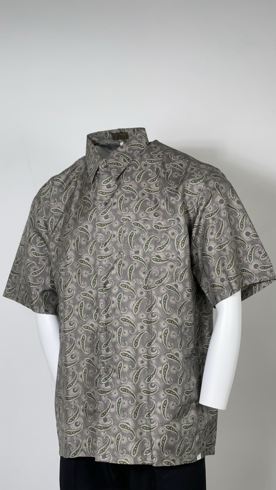 เสื้อเชิ้ต แขนสั้น ผ้าไหมพิมพ์ลาย ไหมแท้ Size XL รหัส DK-AA-1113682