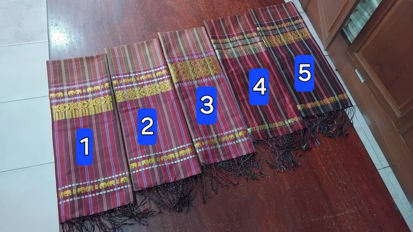 ผ้าขาวม้า ไหมแท้ ยกขิดดิ้นลายช้าง มีชายครุย ขนาด 65X200ซม. เลือกหมายเลข รหัส R4E-NY-1006684