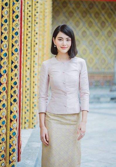 แบบตัดชุด แยกชิ้น เสื้อ+กระโปรง ชุดไทยเรือนต้น ผ้าไหม (ไม่รวมผ้า) รหัส CUT-ST003