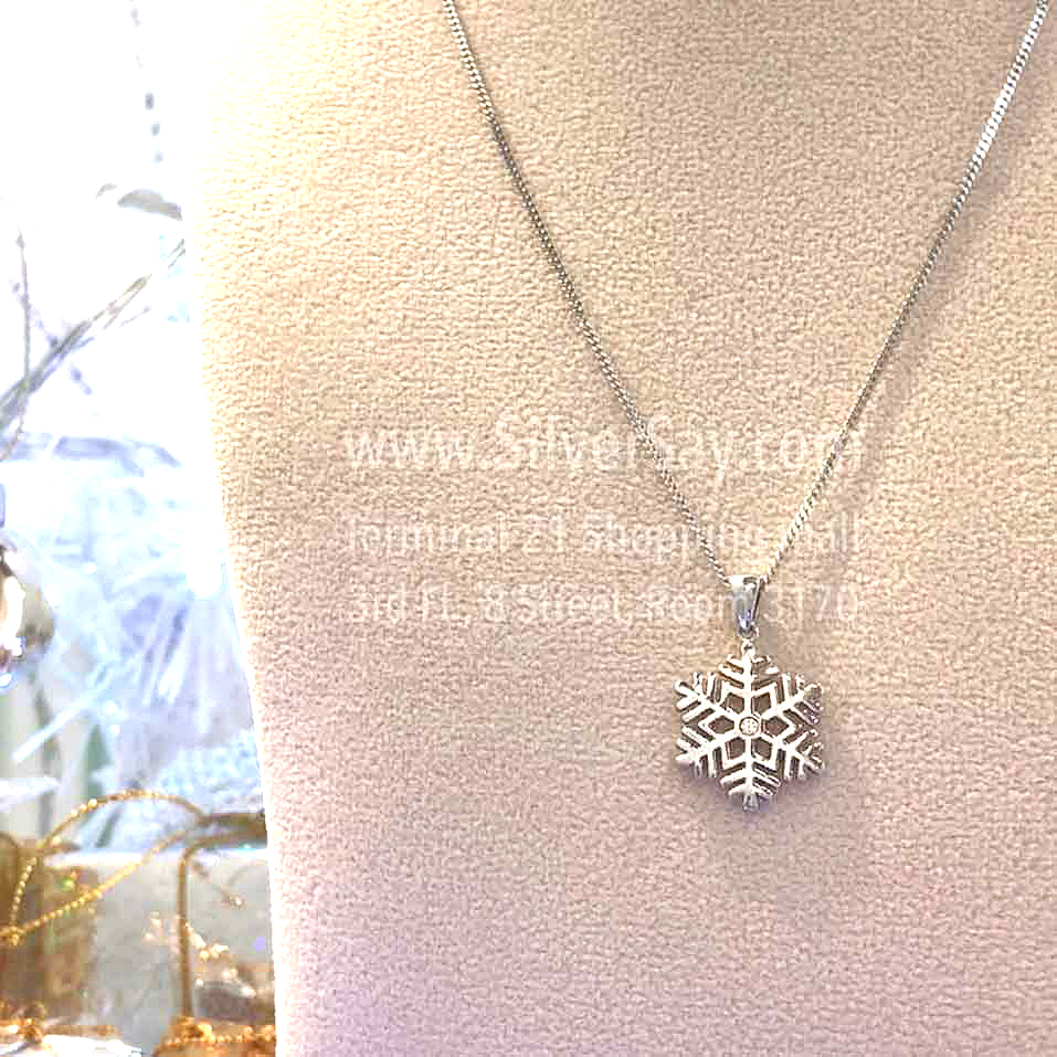 จี้เกล็ดหิมะ Snowflake ฝังเพชรสวิส 1 เม็ด