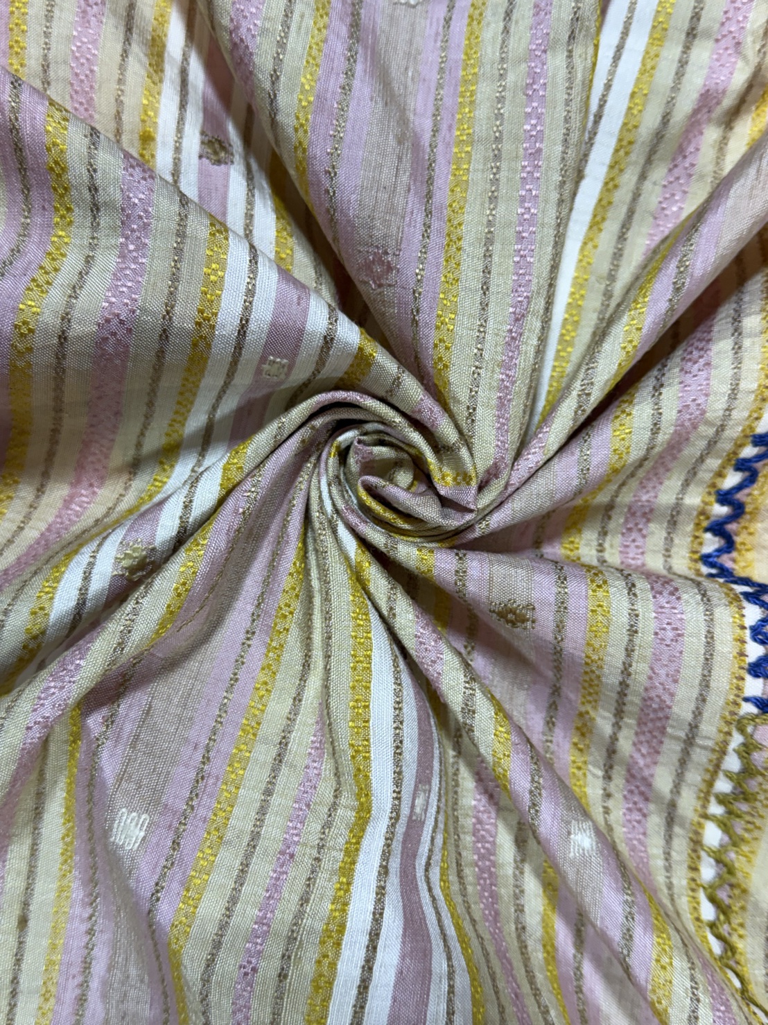 ซิ่นจกขิดไหม ขนาด1x2เมตร สีครีม รหัส R4F-155-1204682