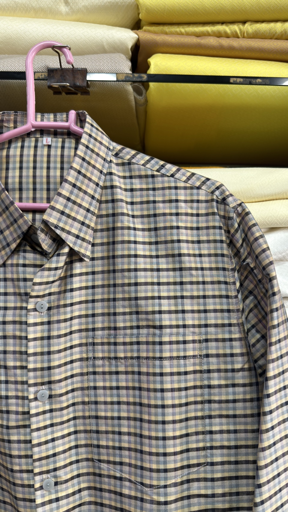 เสื้อเชิ้ตแขนยาว ผ้าไหมลายสก๊อต ไซส์L รหัส DN-AA-1117682