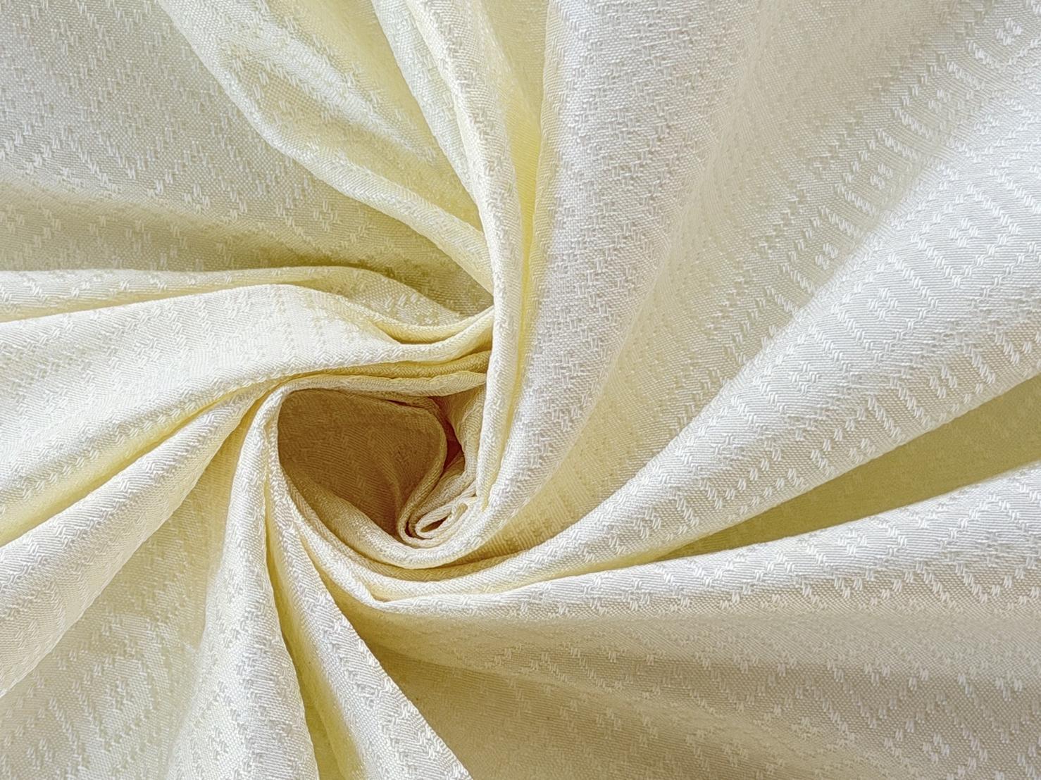 ผ้าไหมยกดอกลูกแก้ว สีพื้น ผ้าไหมแท้ 5ตะกอ สีครีมงาช้าง ไม่อาบน้ำยา ขายตามความยาวหลา รหัส B1-NY-1007671