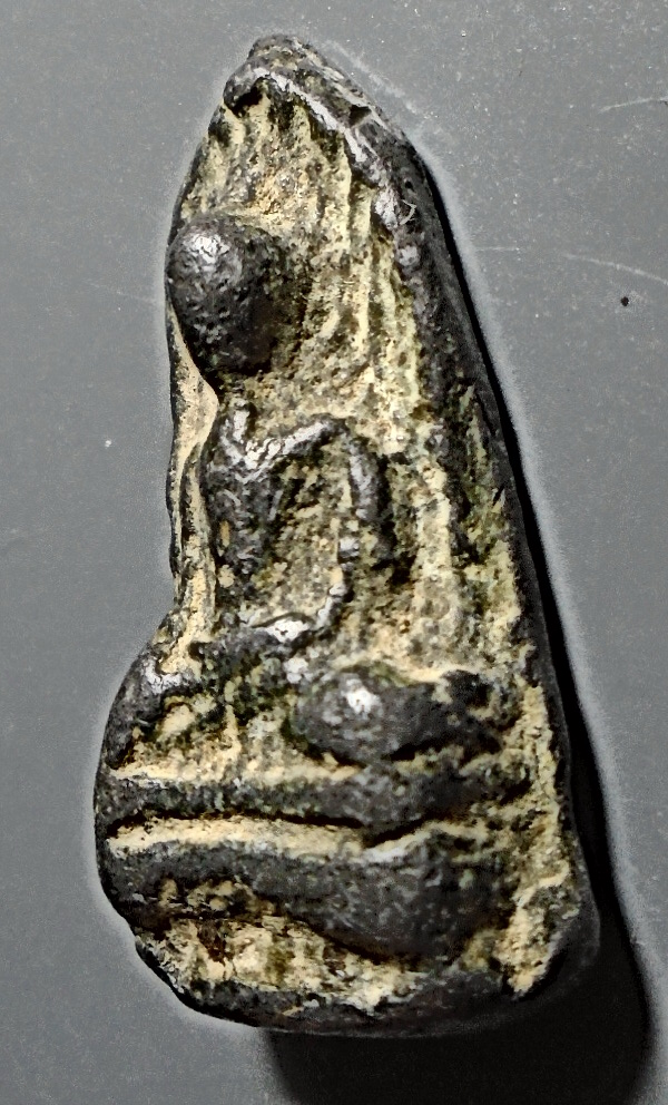 พระรอด ชินเขียว