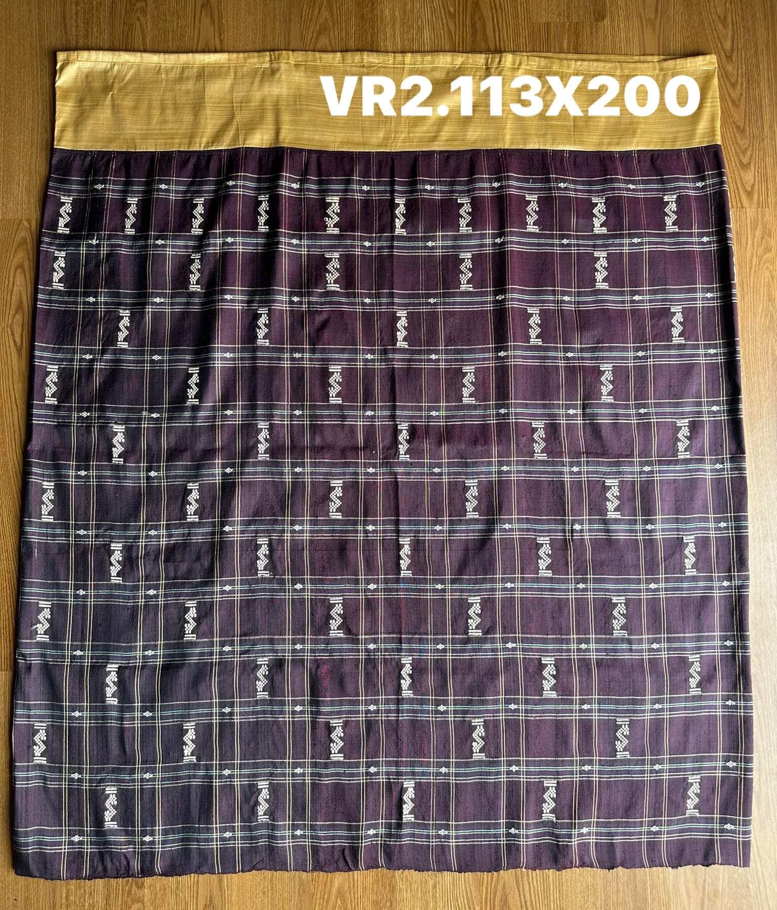 โสร่ง ไหมบ้าน ย้อมสีธรรมชาติ ขนาด 113x200ซม พื้นสีน้ำตาลอมม่วง รหัส N9-SIL-VR2
