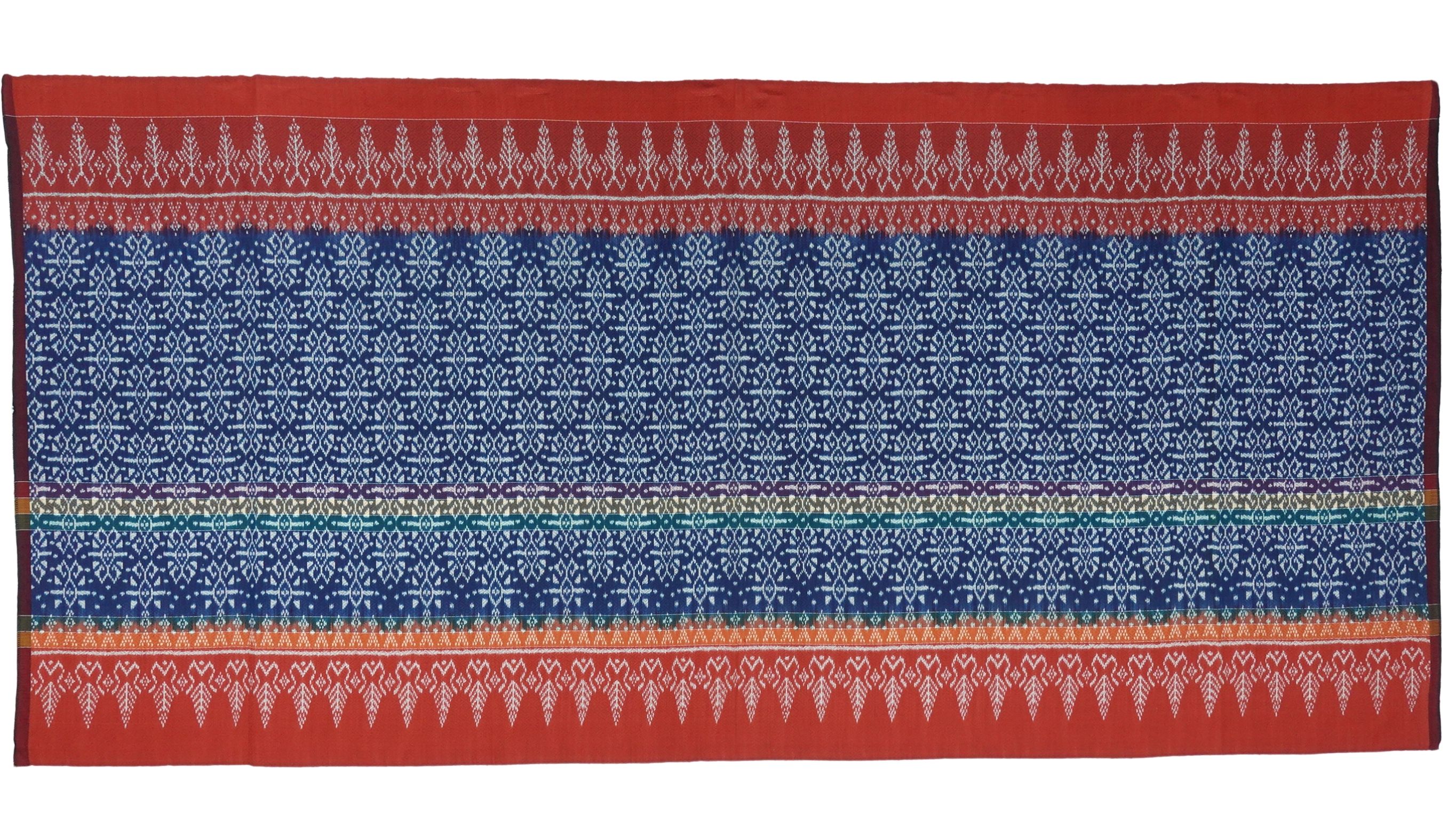 ซิ่น ผ้าไหมมัดหมี่ 6ตะกอ ขนาด 1x2เมตร ลายคีมท้องปุ้ง พื้นสีน้ำเงินอมม่วง รหัส L9A-ME-66-08196729