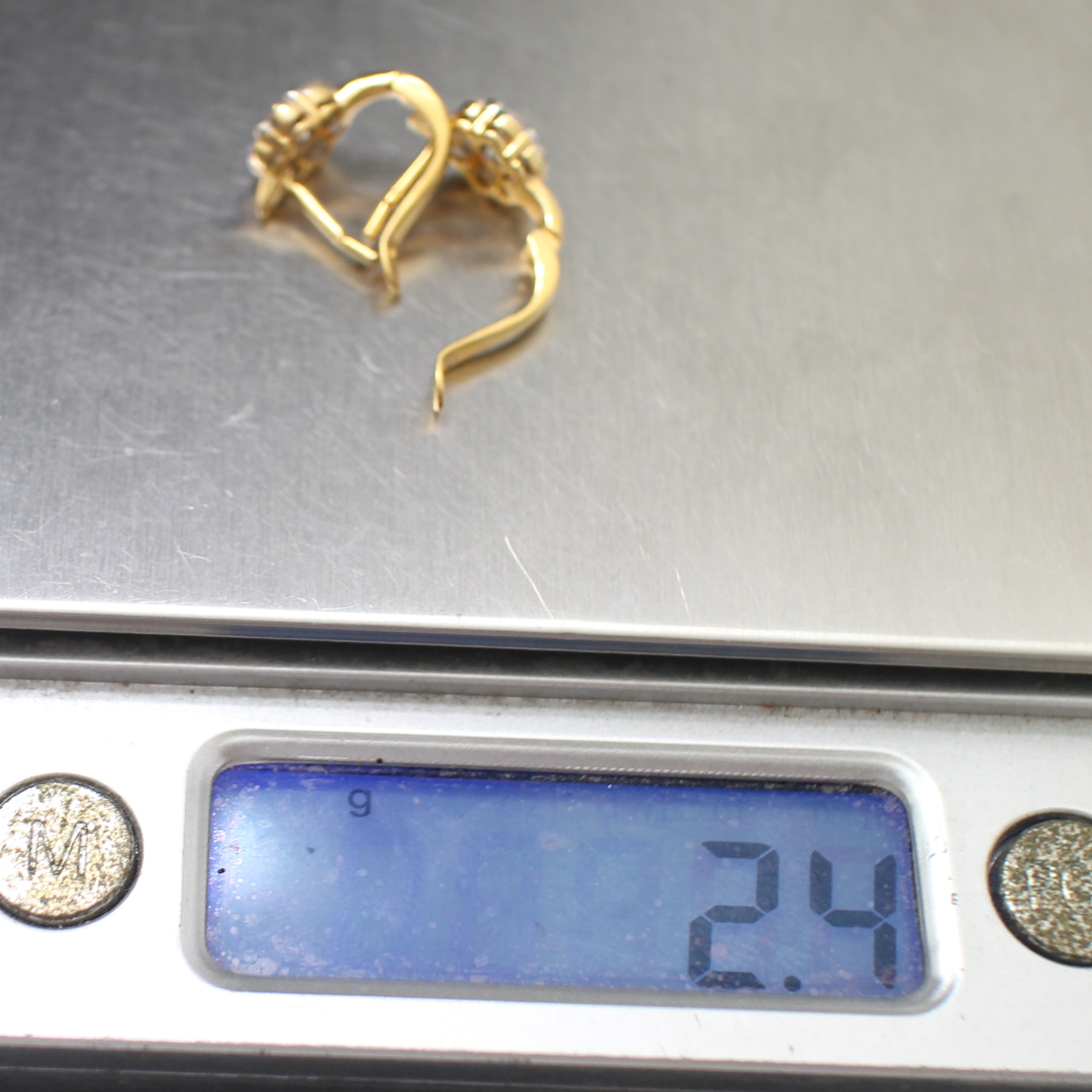 ER25209 ต่างหูห่วงเพชรกระจุก เพชรแท้ 14 เม็ด 0.80 กะรัต ทองแท้ 90% นน.รวม 2.4 กรัม