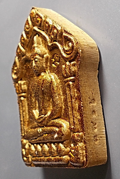 ขุนแผนผงพรายกุมารรุ่นพรายมหาเสน่ห์ ปี 2560 พิมพ์ใหญ่(ฝังตะกรุดทองแดงคู่) หลวงพ่อสิน วัดละหารใหญ่ กล่องเดิม