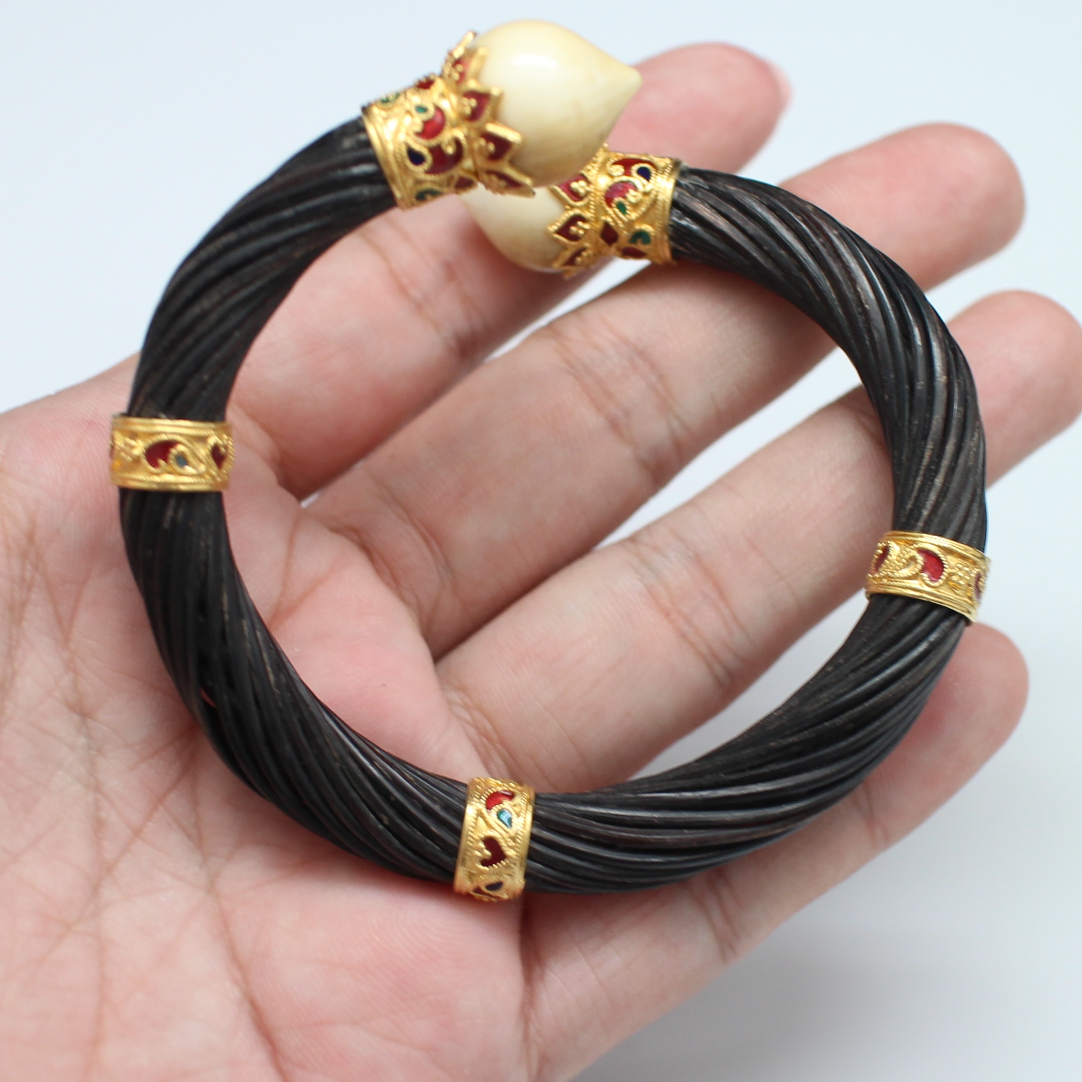 BL25031 กำไลหัวบัวหางช้างแต่งทองลงยา ทองแท้ 90% นน.รวม 32.2 กรัม เส้นผ่านศุนย์กลาง 5.8 ซม. ปรับขนาดได้