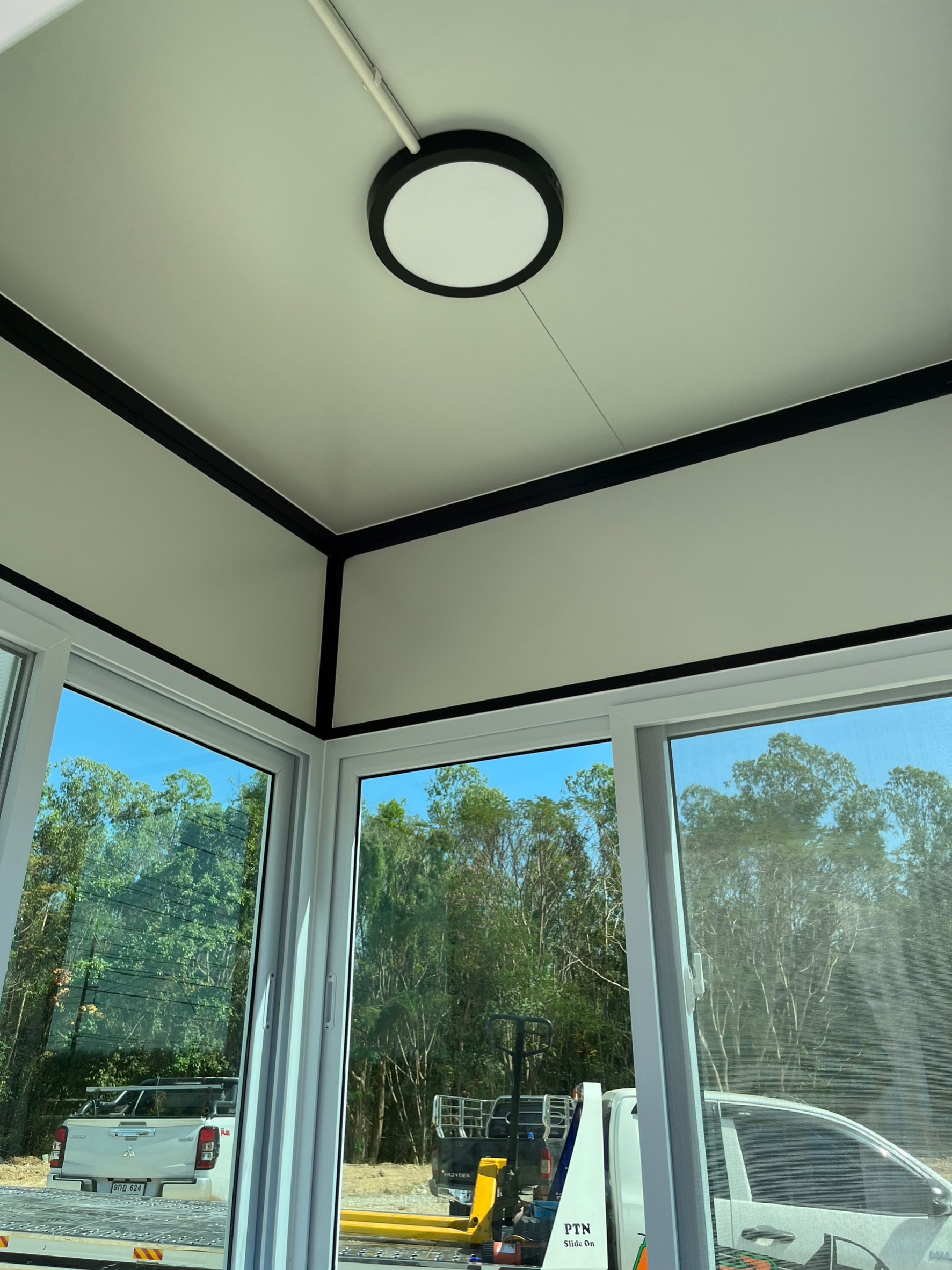 ป้อมยาม ตู้ยามสำเร็จรูป 1.50x1.50x2.50 เมตร