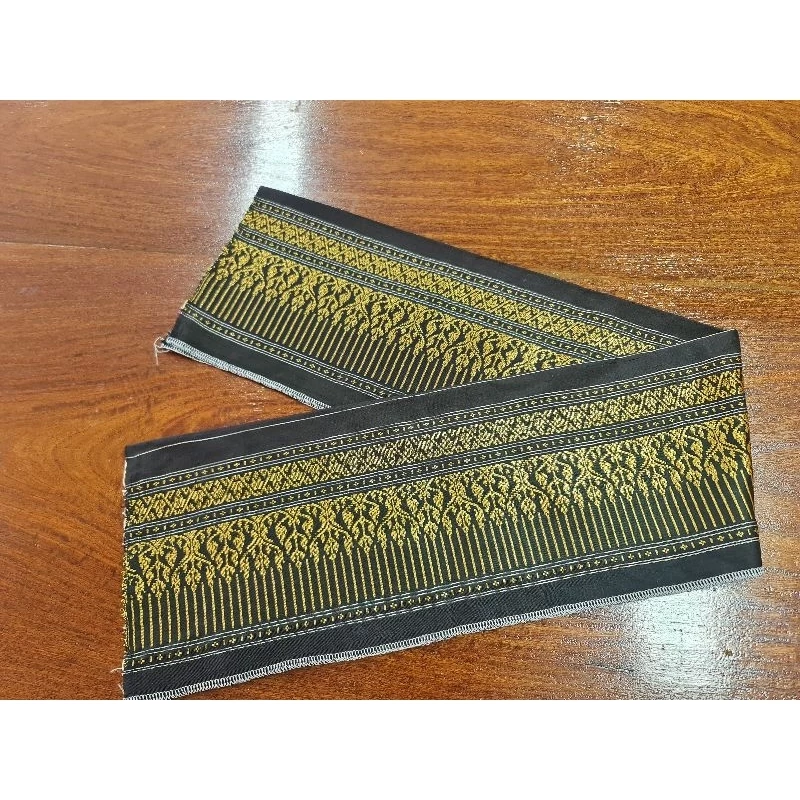 ตีนต่วยไหมแท้ทอมือยกดิ้นทอง ขนาด 7.5นิ้วx2เมตร สีดำ รหัส WN-119-05076811