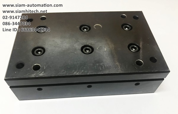 Cross roller table ยี่ห้อ THK