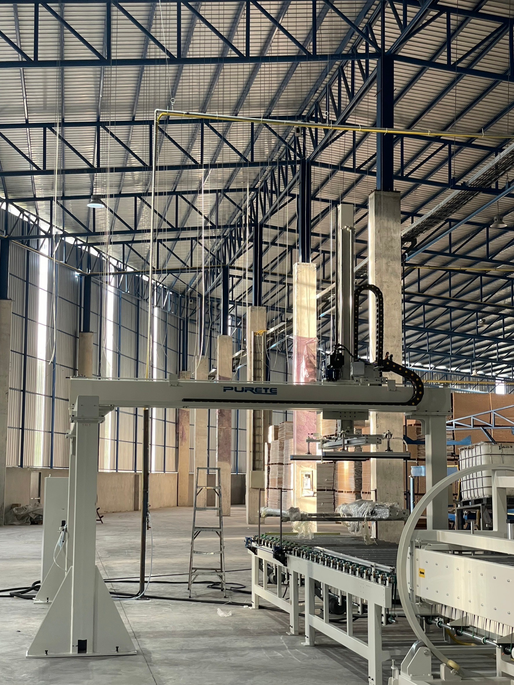 งานกั้นห้องให้เครื่องจักร กั้นห้องในโรงงาน กั้นห้องในโกดัง ระยอง