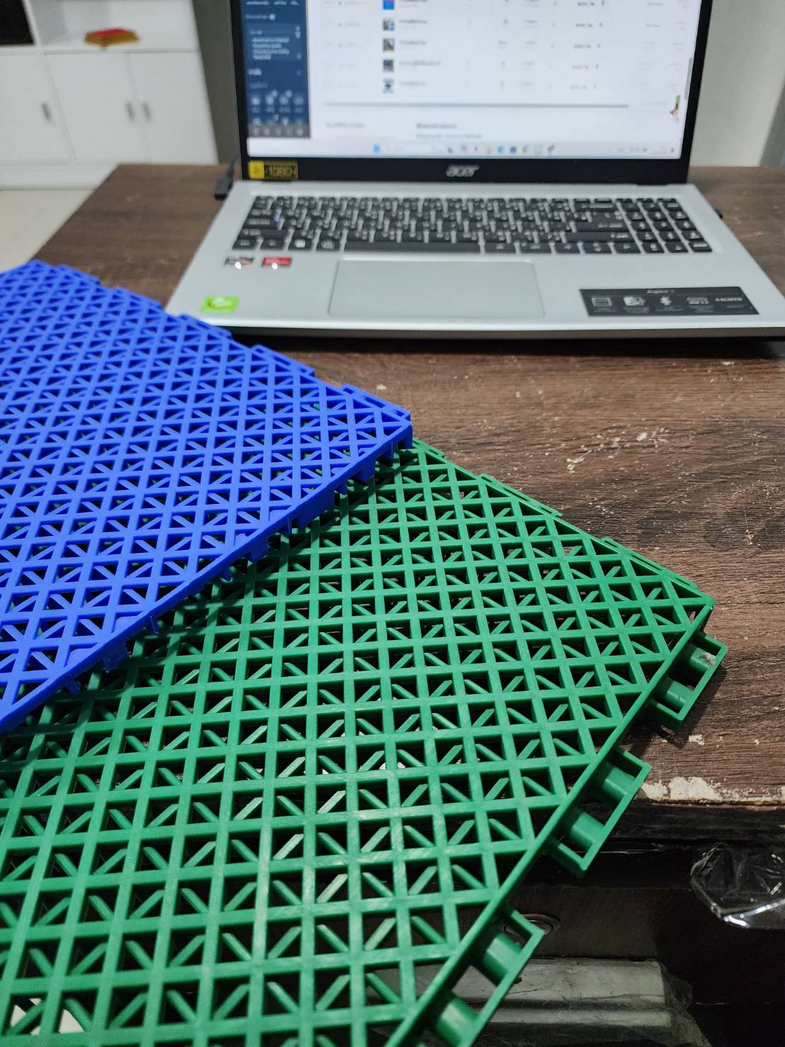 พื้นสนามบาส ไวนิลpvc ใช้ในร่ม รับแรงกระแทกได้ดี